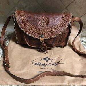 Patricia Nash Leather Tooled Crossbody Bag.